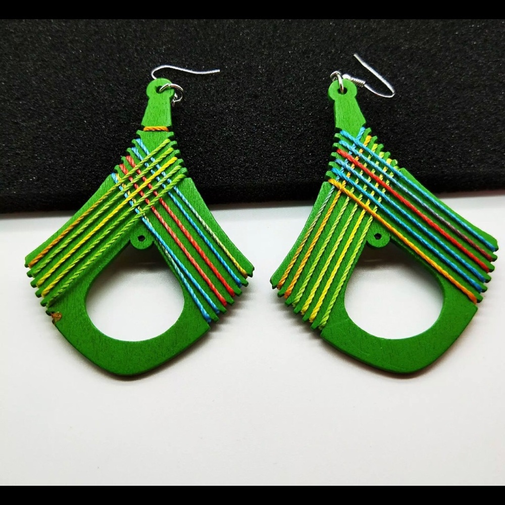 Fashionable earrings